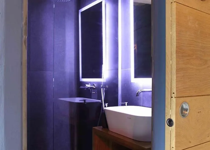 Appartement De Caractere Avec Cachet Unique A