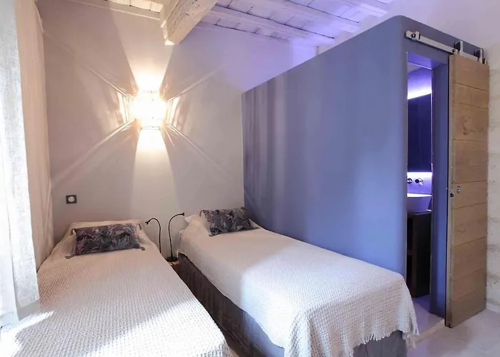 Appartement De Caractere Avec Cachet Unique A *